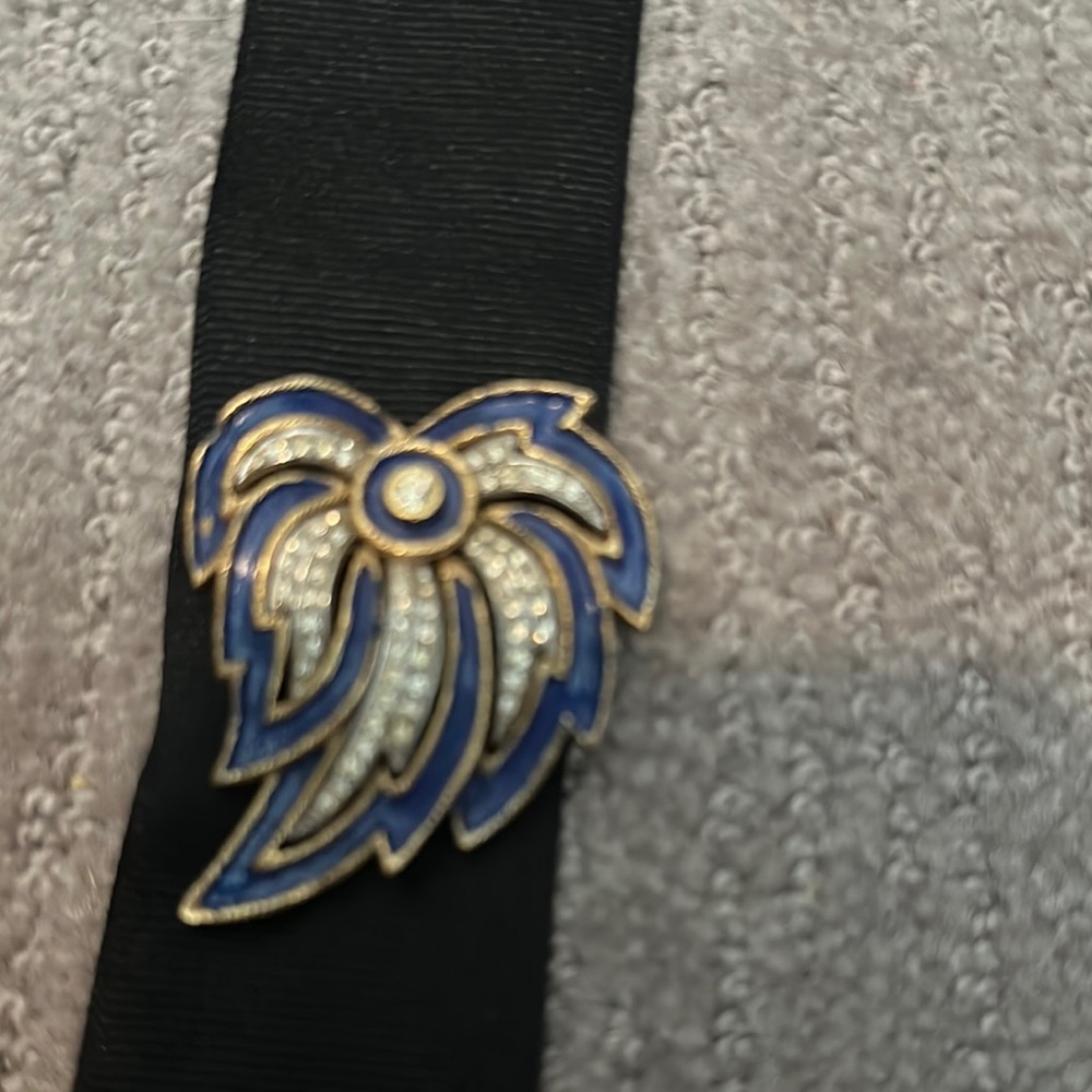 Stylish Blue and Gold Feather Brooch